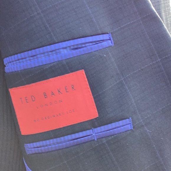 Ted Baker London” No Ordinary Joe” Dark Gray 100% Wool Jacket - size 42R - Picture 4 of 7